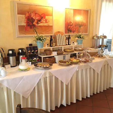 Anselmi Sauro 3* Портоферрайо